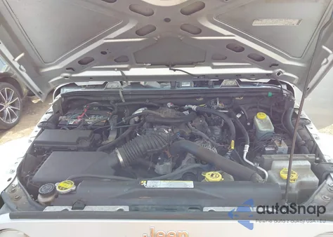 2010 Jeep Wrangler Unlimited Sahara from USA, damaged, VIN 1J4BA5H11AL130721